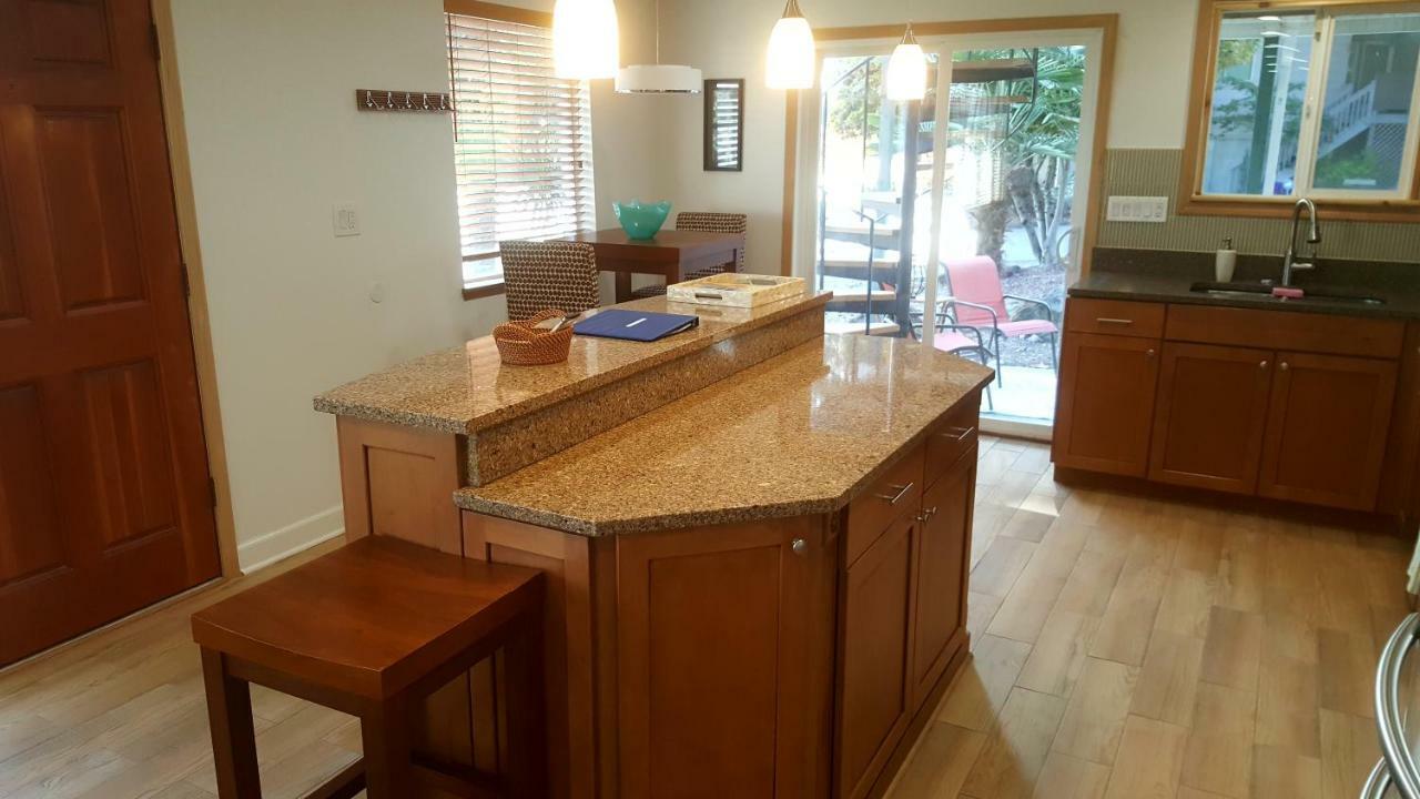 Water View Home Seattle Esterno foto